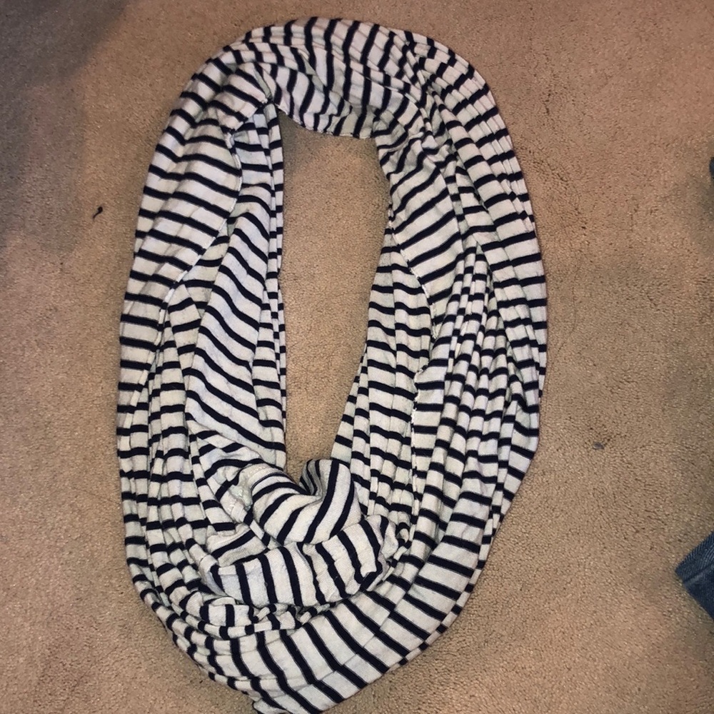 infinity scarf